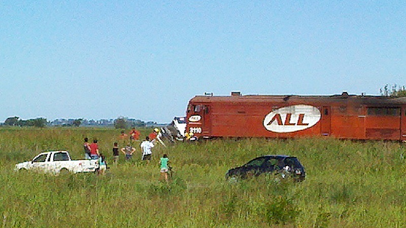 tren arrolló a camión en melincué