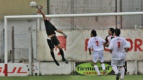 Este domingo se juega la novena fecha de la Liga Deportiva del Sur. ARCHIVO Geque Giménez.