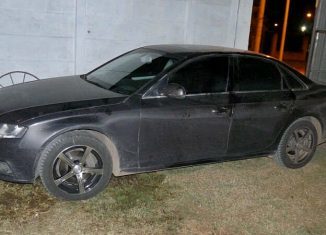 El detenido se movilizaba en un Audi A4 que fue allanado. FOTO Secretaría de Prensa de la Pcia.