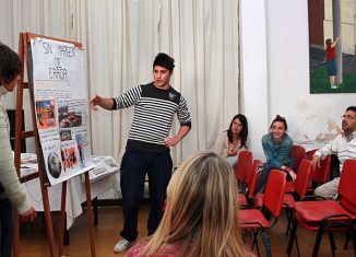 Los jóvenes de la EET N° 281 fueron los primeros en participar del taller. FOTO Lisandro Carrobé.