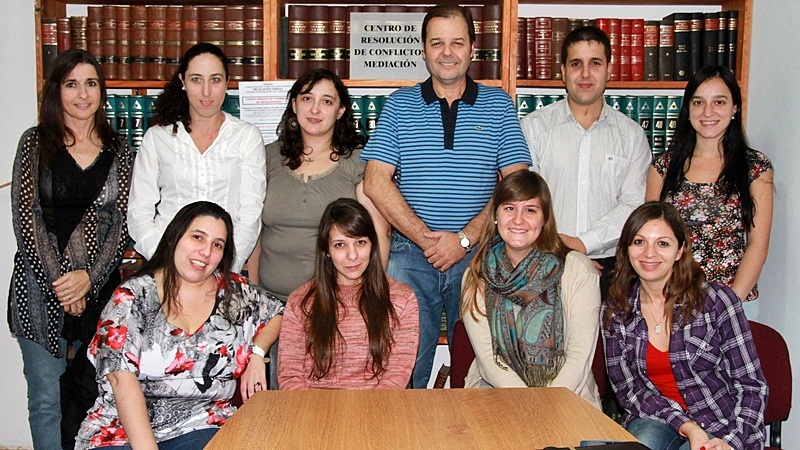 Parte de la nueva comisión de jóvenes abogados. FOTO Lisandro Carrobé.