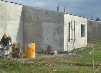 La construcción de viviendas ya arrancó en otros puntos de la Provincia. FOTO Secretaría de Comunicación Social de la Pcia.