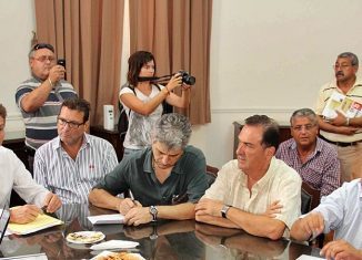 horacio ghirardi y representantes festram en reunión paritaria santa fe