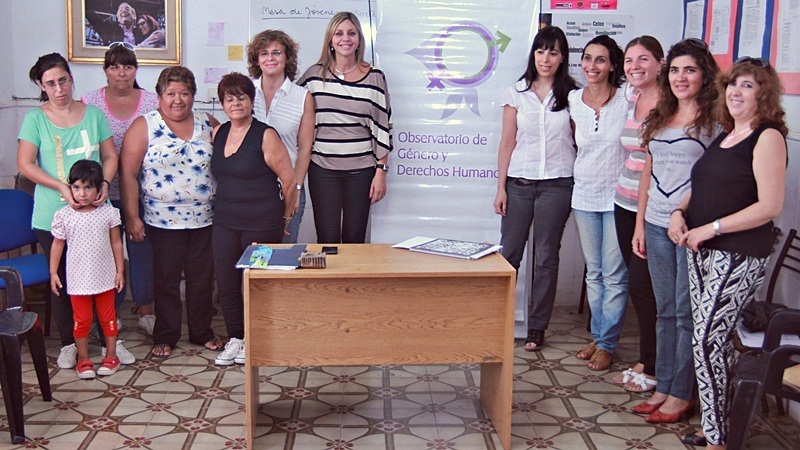 El equipo de trabajo del Observatorio de Género y Derechos Humanos. FOTO Lisandro Carrobé.