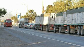 ruta 33 camiones