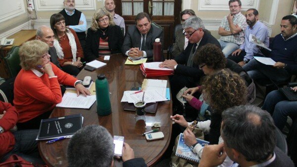 Se realizó una nueva paritaria docente f1