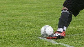 football-452569_960_720