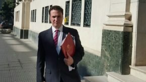 Contra la impunidad. El senador Enrico en la Corte Suprema