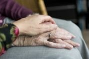Más abuelos asaltados
