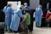 “Las diferentes ampliaciones en los vacunatorios provinciales nos permitirán aplicar 40.000 dosis diarias”